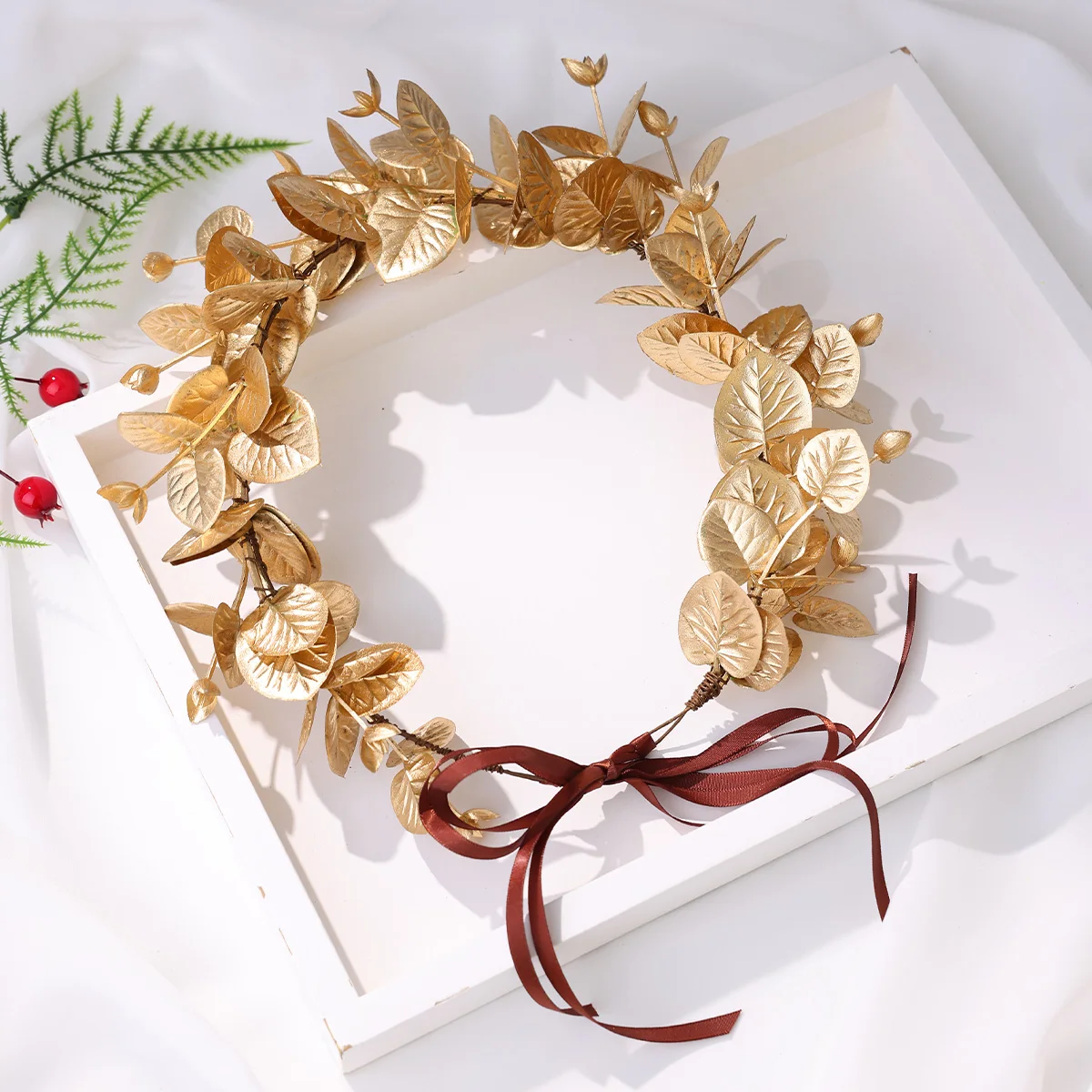 Mahkota Bunga Daun Emas Buatan Tangan dengan Pita Sutra Panjang untuk Hiasan Kepala Kostum Pesta Natal Wanita