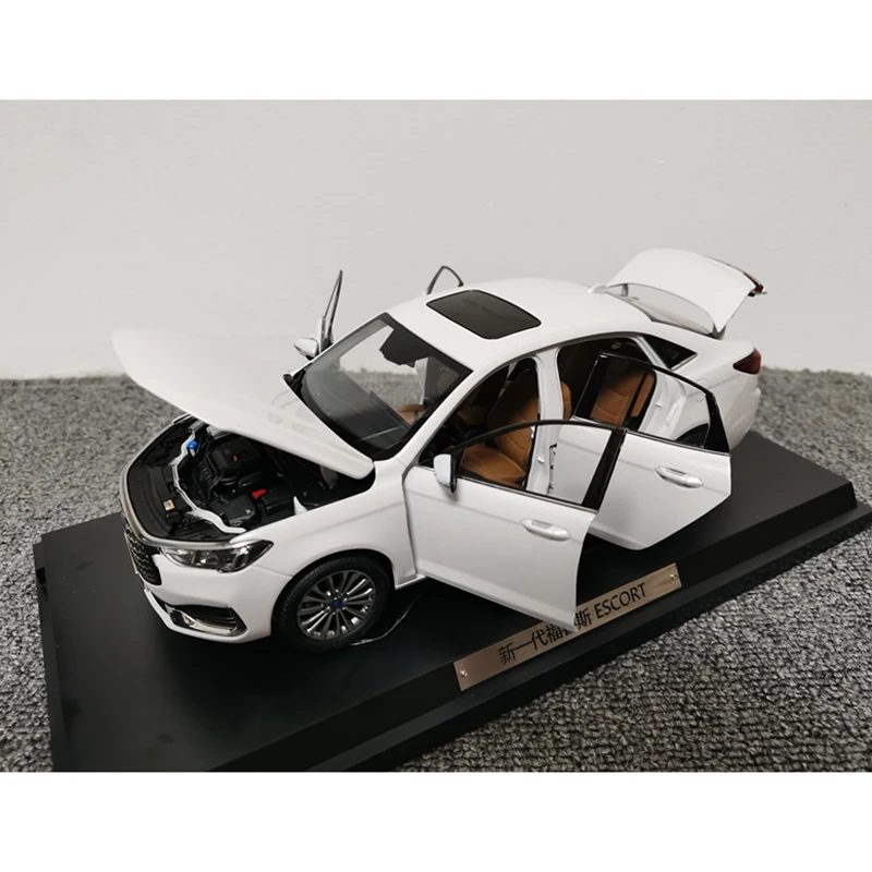 1:18 Scale FORD ESCORT 2022 Alloy Car Model Ornaments