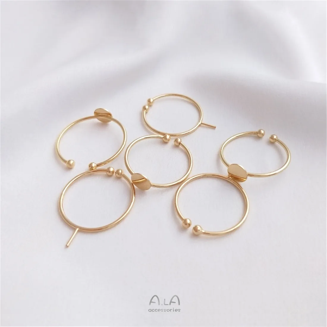 

14K Gold-coated DIY Hand-held Flat Ring Paste Ring Face Half-hole Bead Pin Inlaid Pearl Opening Ring Holder Accessories B688