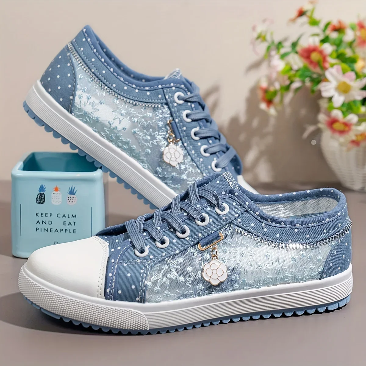 

2024 New Women Shoes Fashion Summer Casual Shoes Cutouts Lace Canvas Hollow Breathable Platform Flat Shoes Woman Sneakers