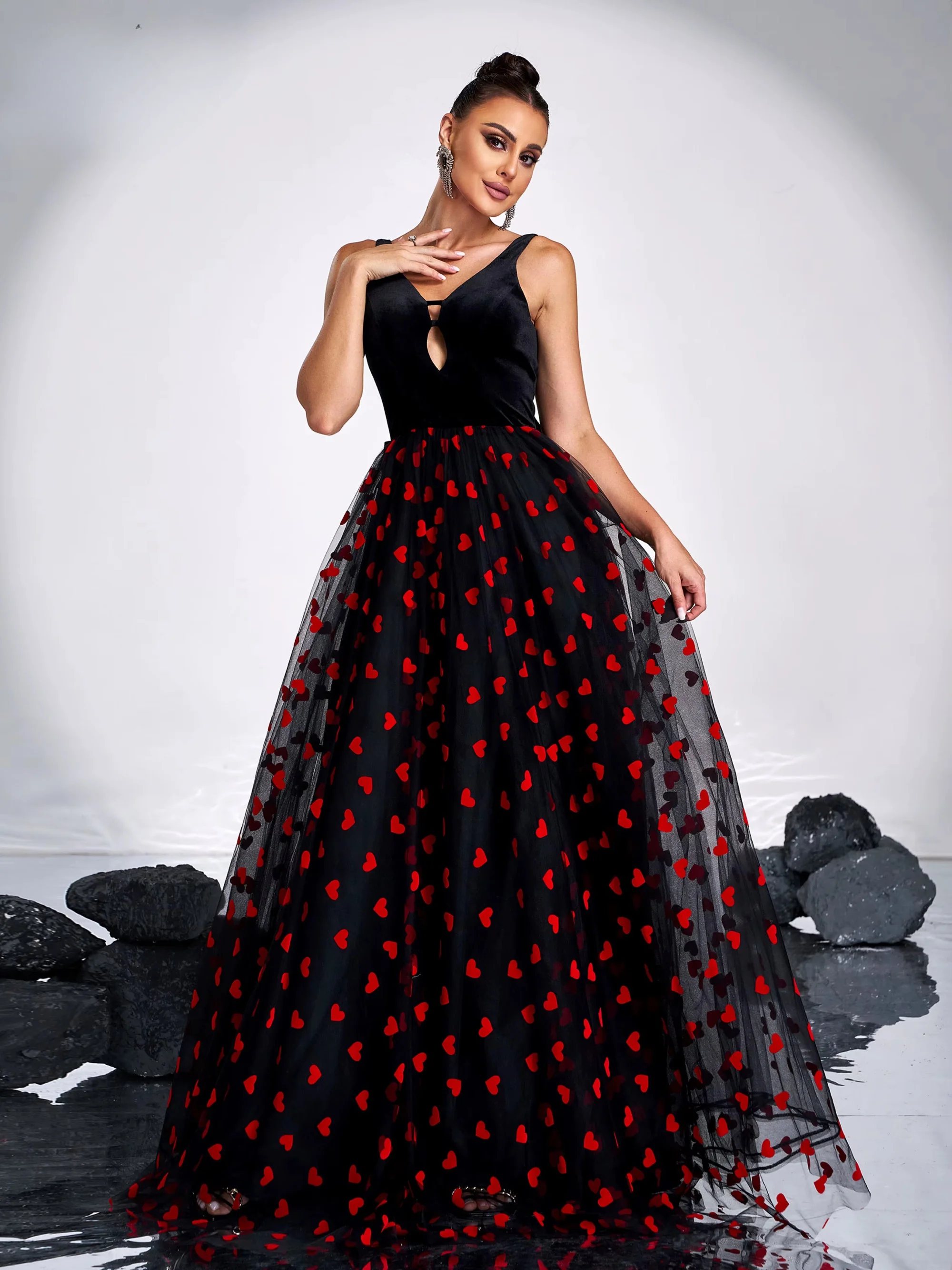 

Customized Classic Tulle Pattern Bow Pleat A-line V-neck Long Dresses Bespoke Occasion Dresses Modern Style Fashion High quality