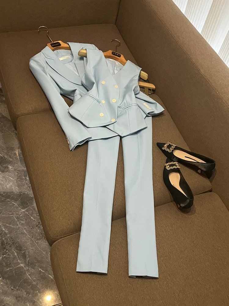 

Женский деловой костюм-тройка Ele: юбка миди, блузка и жакет для конференций, модель OK340