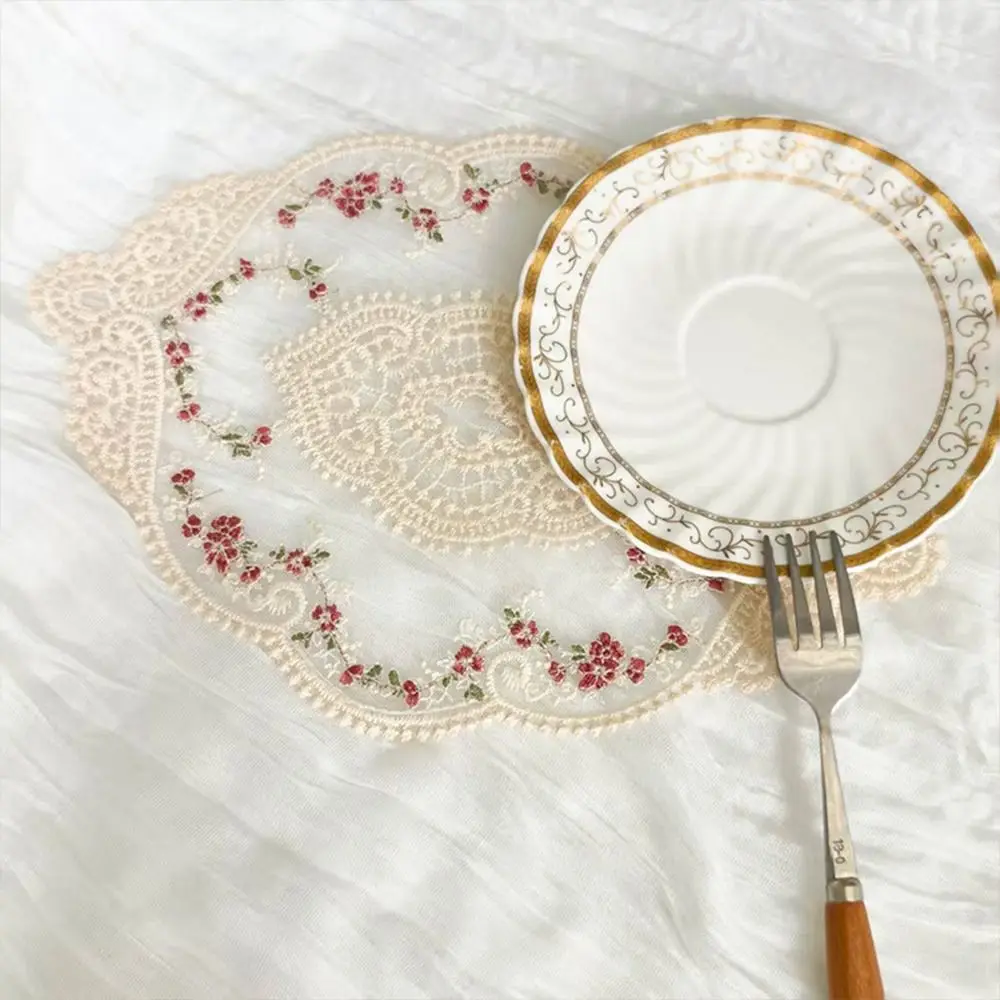 Oval Lace Embroidered Coaster Anti-scald Photo Props Insulation Dining Mat European Style Dining Table Cover for Home Decor