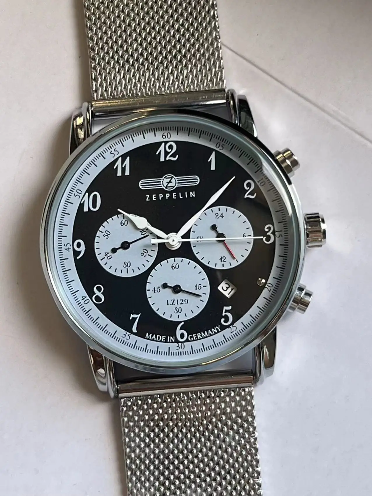 2026 New Zeppelin Three Eyes Running Second Men's Watch Classic Fashion Timing Watch Stainless Steel Leather Strap Quartz Watch view 2