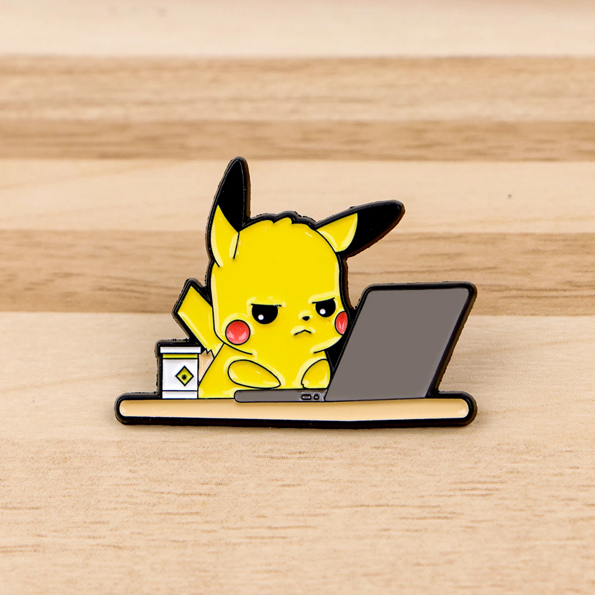 Alfinetes de lapela de anime japonês fofos para mochila masculina, broche esmaltado para pasta, broche para roupas, acessórios de joias, brinquedos