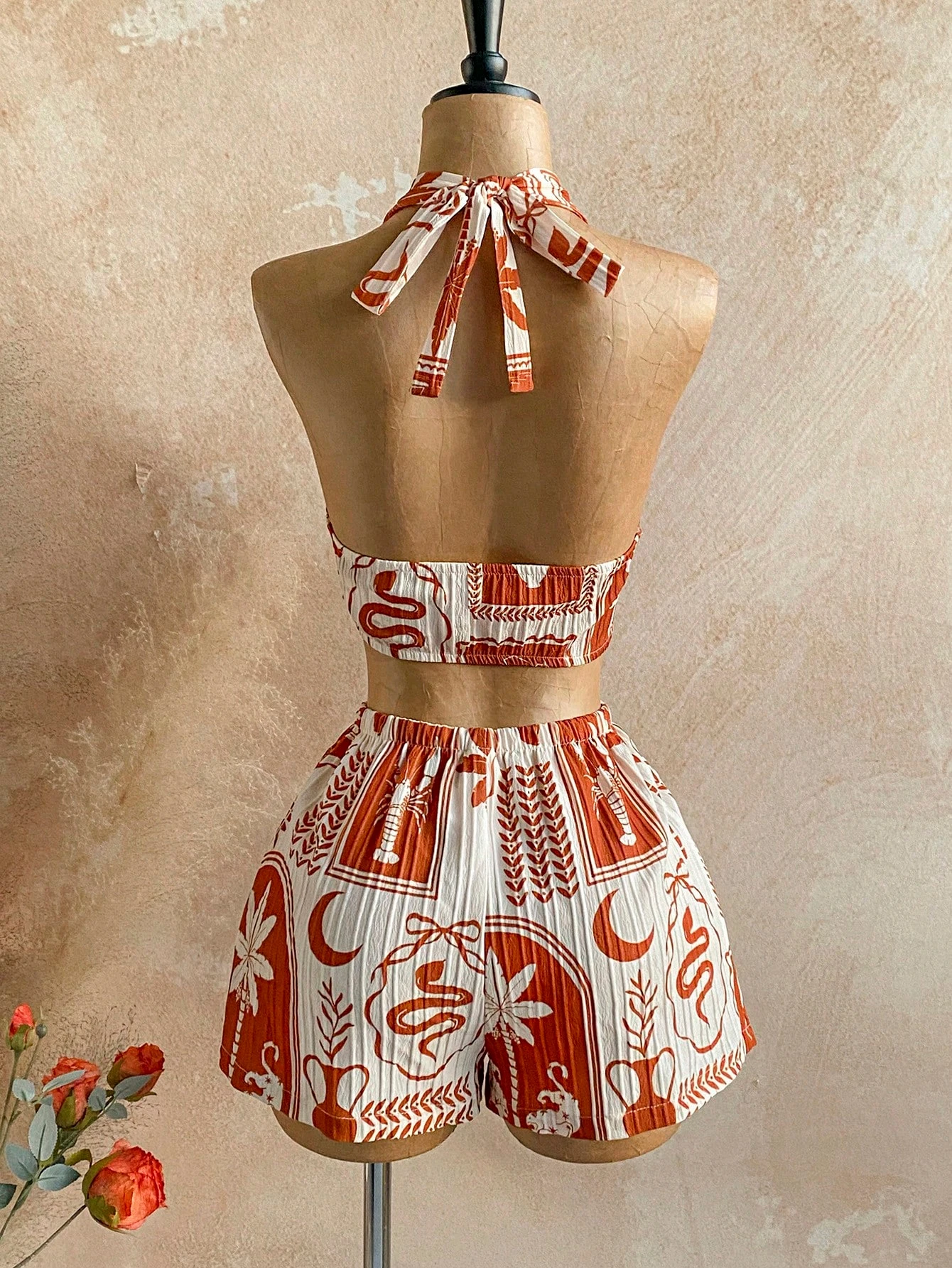 Bohemian Style Holiday Print Two-Piece Set: Halter Neck Deep V Backless Top + High-Waisted Shorts Two-Piece Set