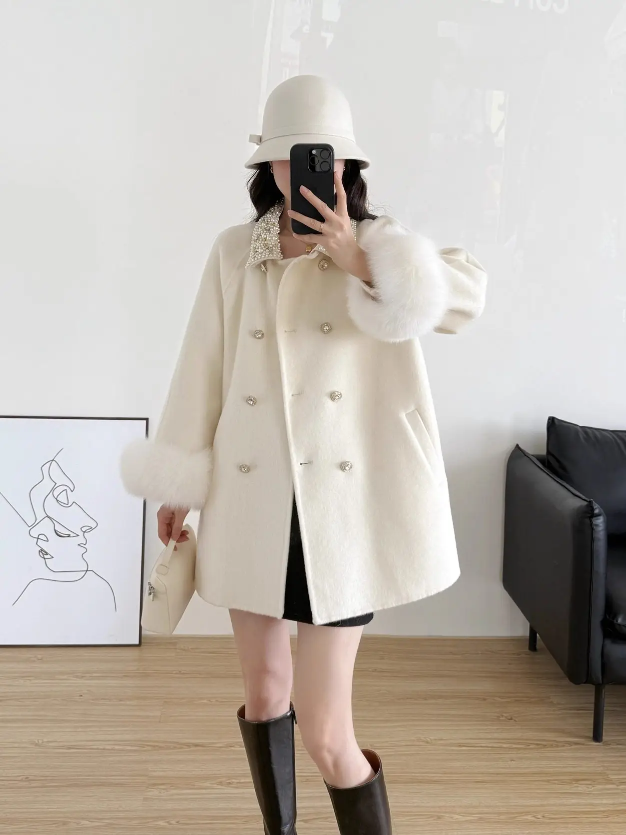 سترة نسائية من الصوف ذات ياقة خرز من الصناعة الثقيلة من Rose Theatre 2025 قابلة للإزالة وأكمام من فرو الثعلب مزدوجة الجوانب