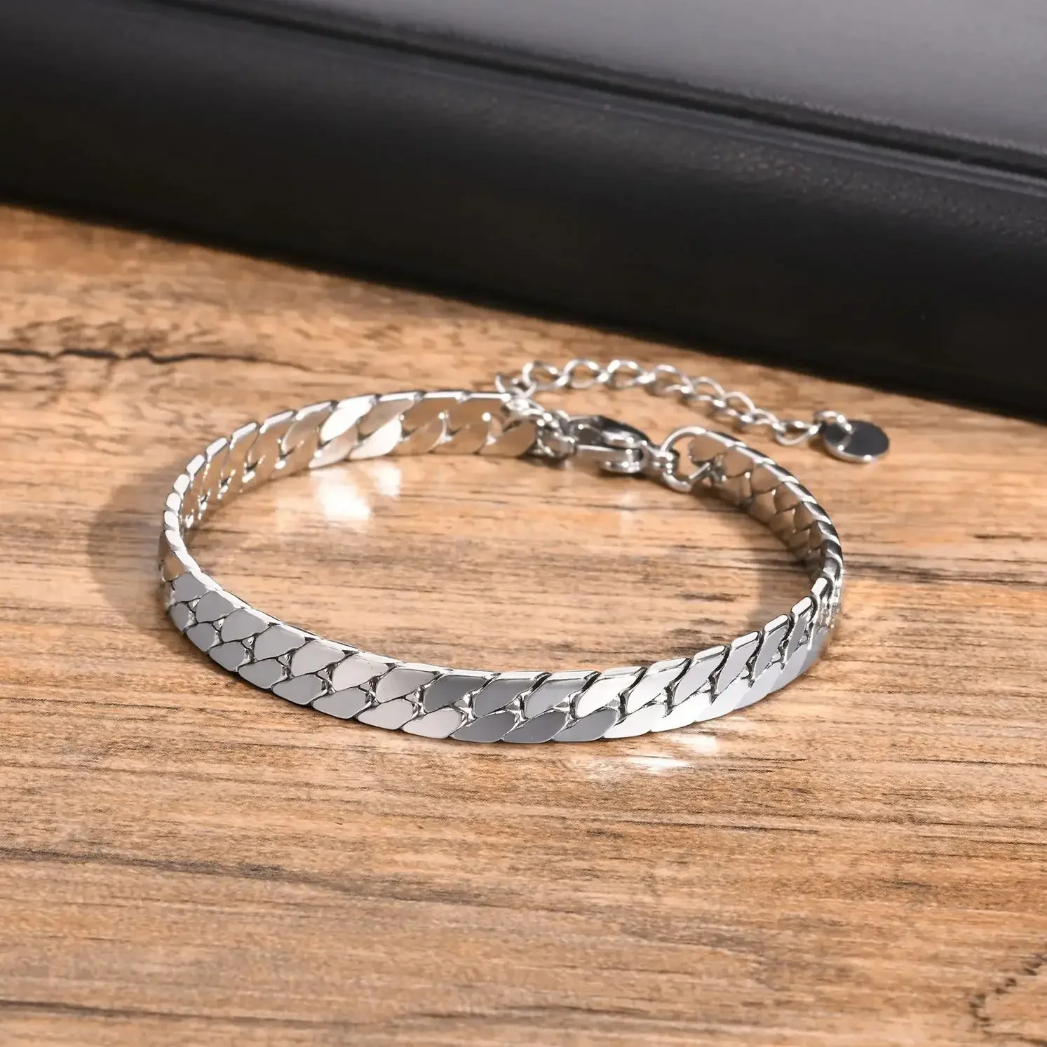 Thumbnail 2 - #44 Latest Chain Bracelets Offers