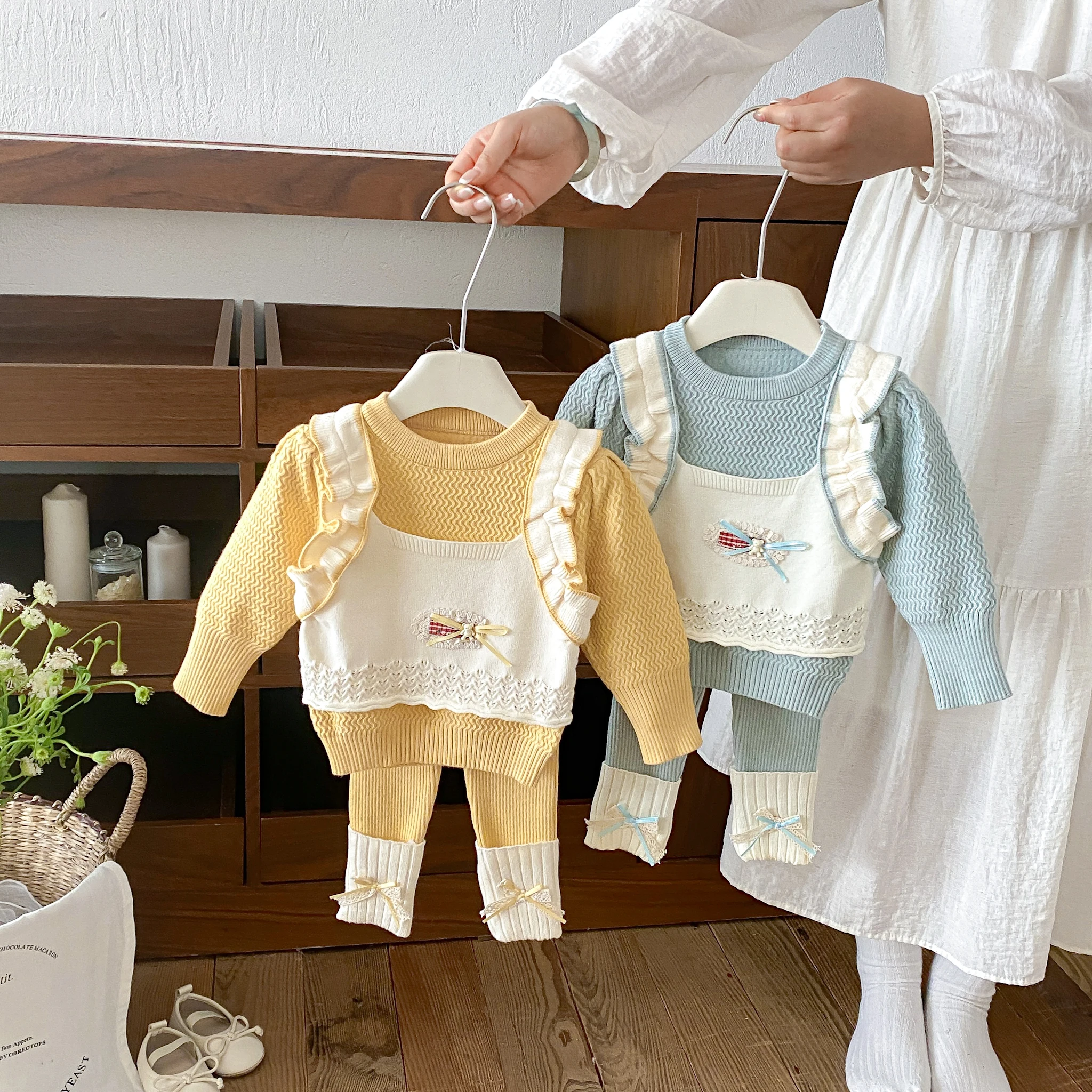 Winter/Autumn baby Girls' Warm Top and Bottom Set with Knitted Sweaters as Base Layer and Pants - Korean Style Two-Piece Set