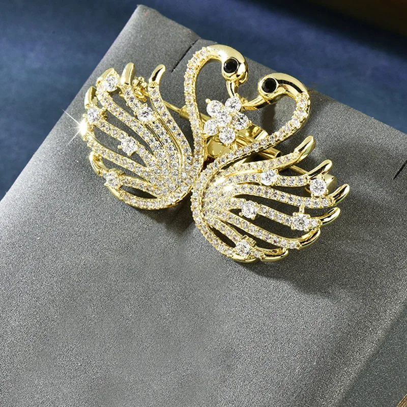 Элегантная брошь-лебедь из циркона — сладкая и уникальная, в сочетании с булавкой-лебедем в качестве аксессуара для одежды.