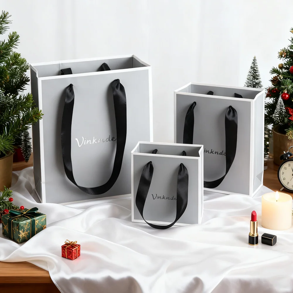 sacchetto-di-carta-kraft-stampato-con-logo-privato-personalizzato-piccoli-sacchetti-di-carta-regalo-personalizzati-per-la-spesa-di-lusso-con-manici-per-gioielli