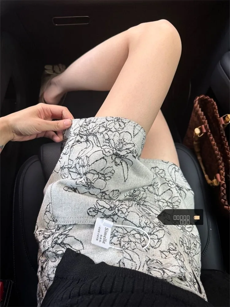 

Ретро-джинсовые шорты с вышивкой и цветочным узором, с высокой талией, утягивающие, модные, для осени и зимы