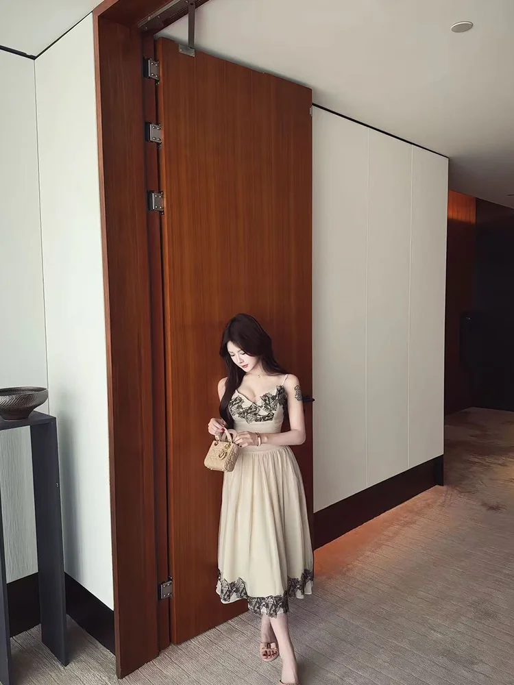 

Elegant Birthday Lace Insert Belted Long Dress Women's Gown Heavy Embroidery Off-Shoulder A-Line Skirt for Party And Travel