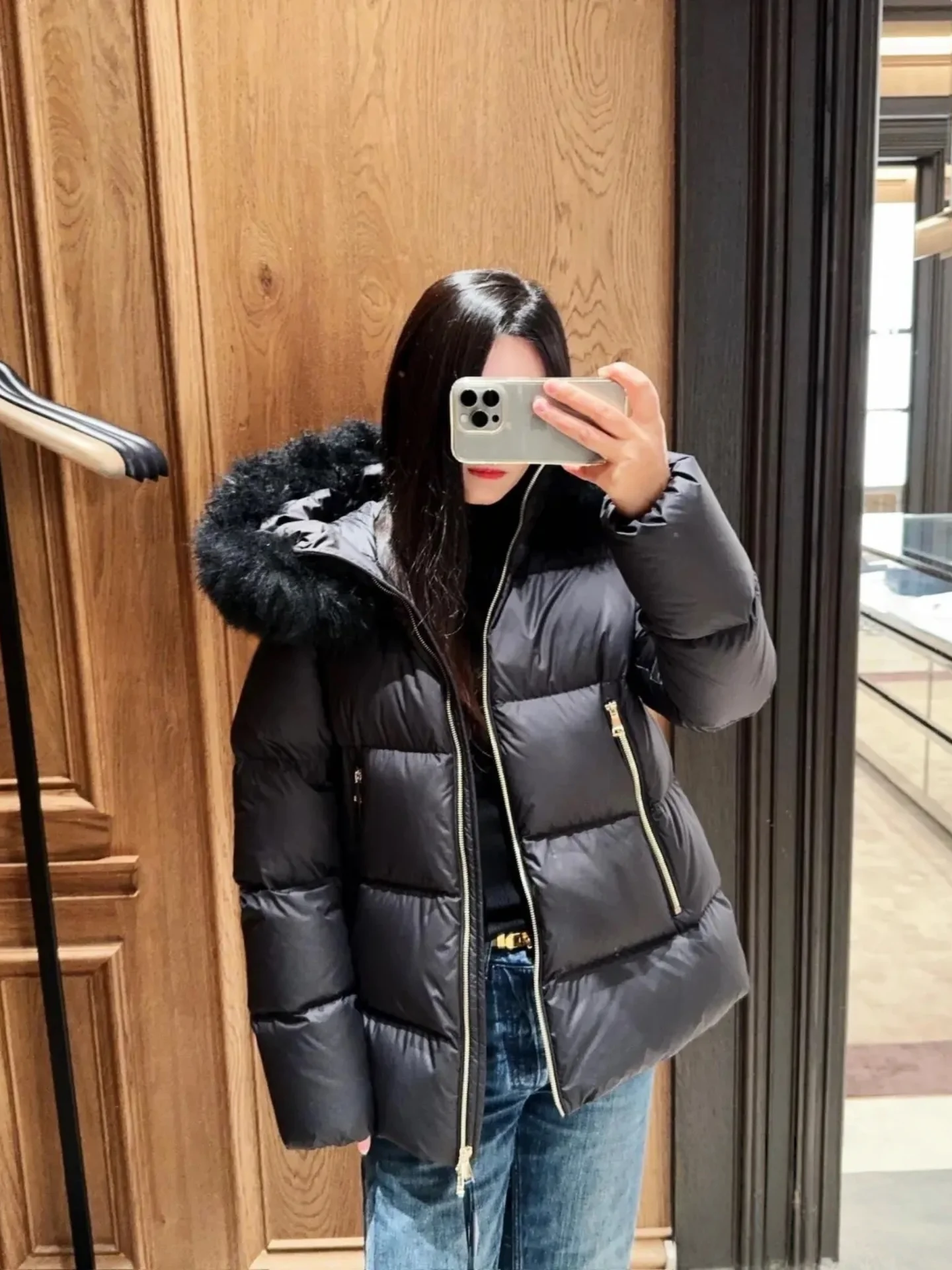 

Thickened White Goose down Jacket Fur Collar Hooded over Hip down Coat Matte Finish Women's Puffer Coat Regular Fit