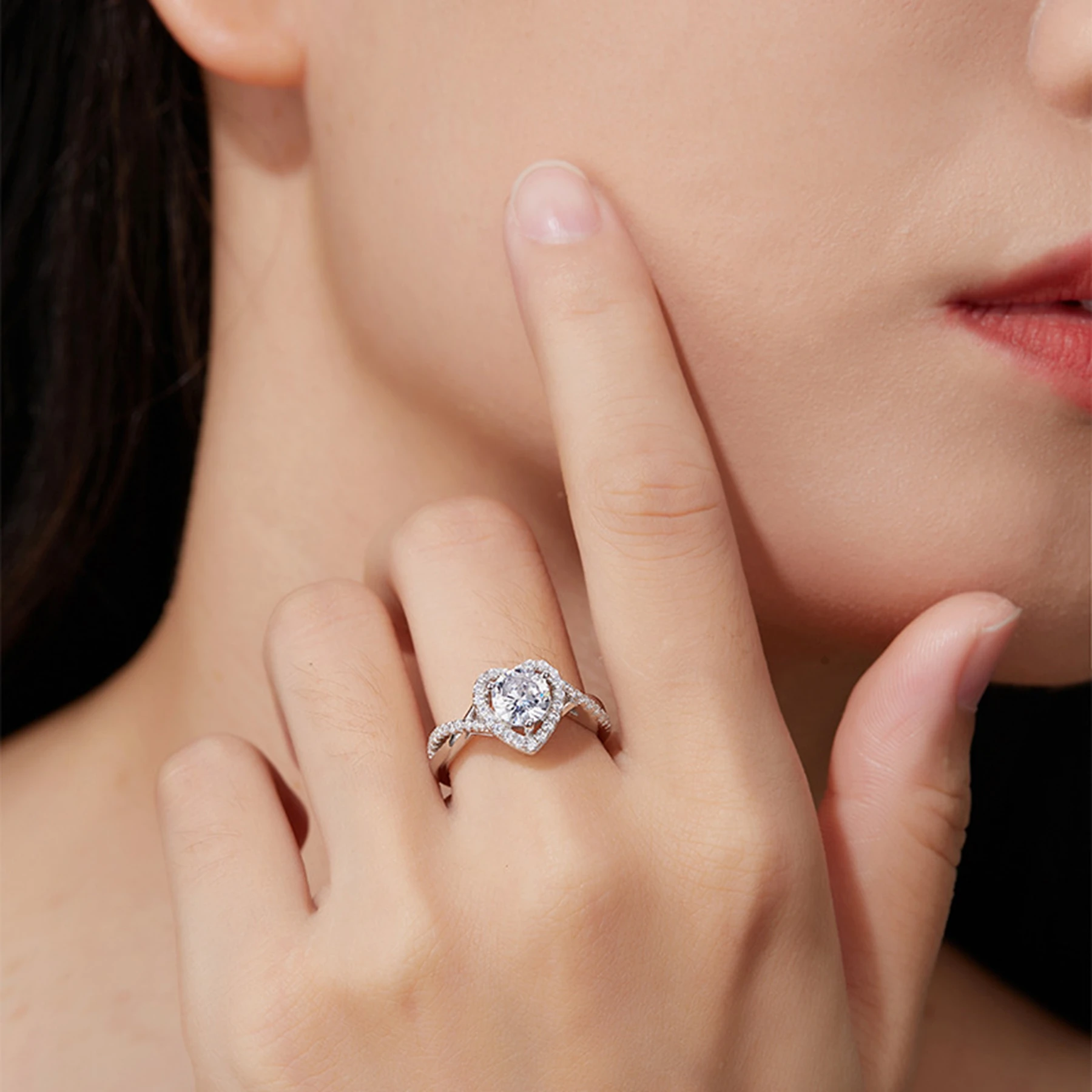 Veeie Veein Luxury Brand S925 Sterling Silver Ring Niche Ring GRA Certificate Moissanite Heart-Shaped Ring Accessory