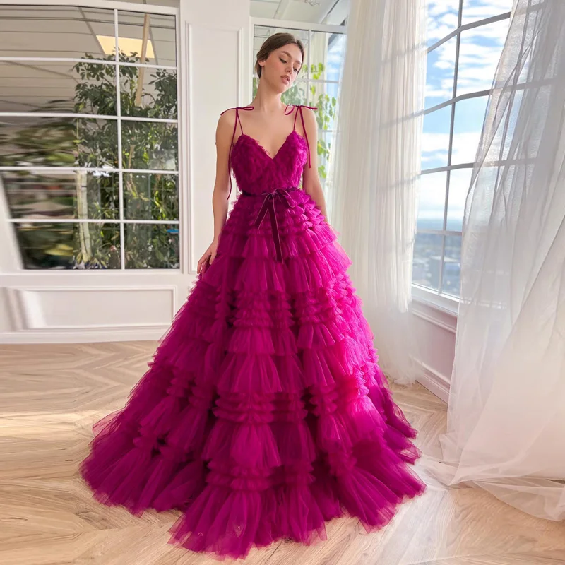 

Fuchsia Extra Puffy Tulle Ball Gown Evening Dresses V Neck Spaghetti Strap Homecoming Dressing Designer Ruffles Prom Dress 2023