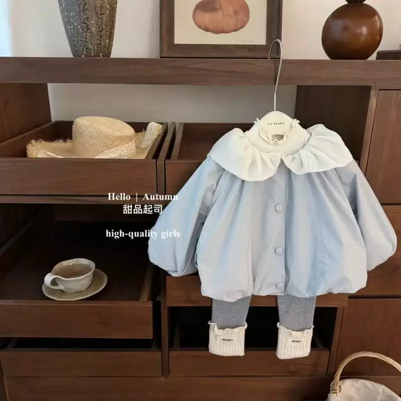 

Both sweet and charming！Autumn New Style Baby Girl Ruffled Large Collar Trench Coat with Lace Trim and Leggings Set31126