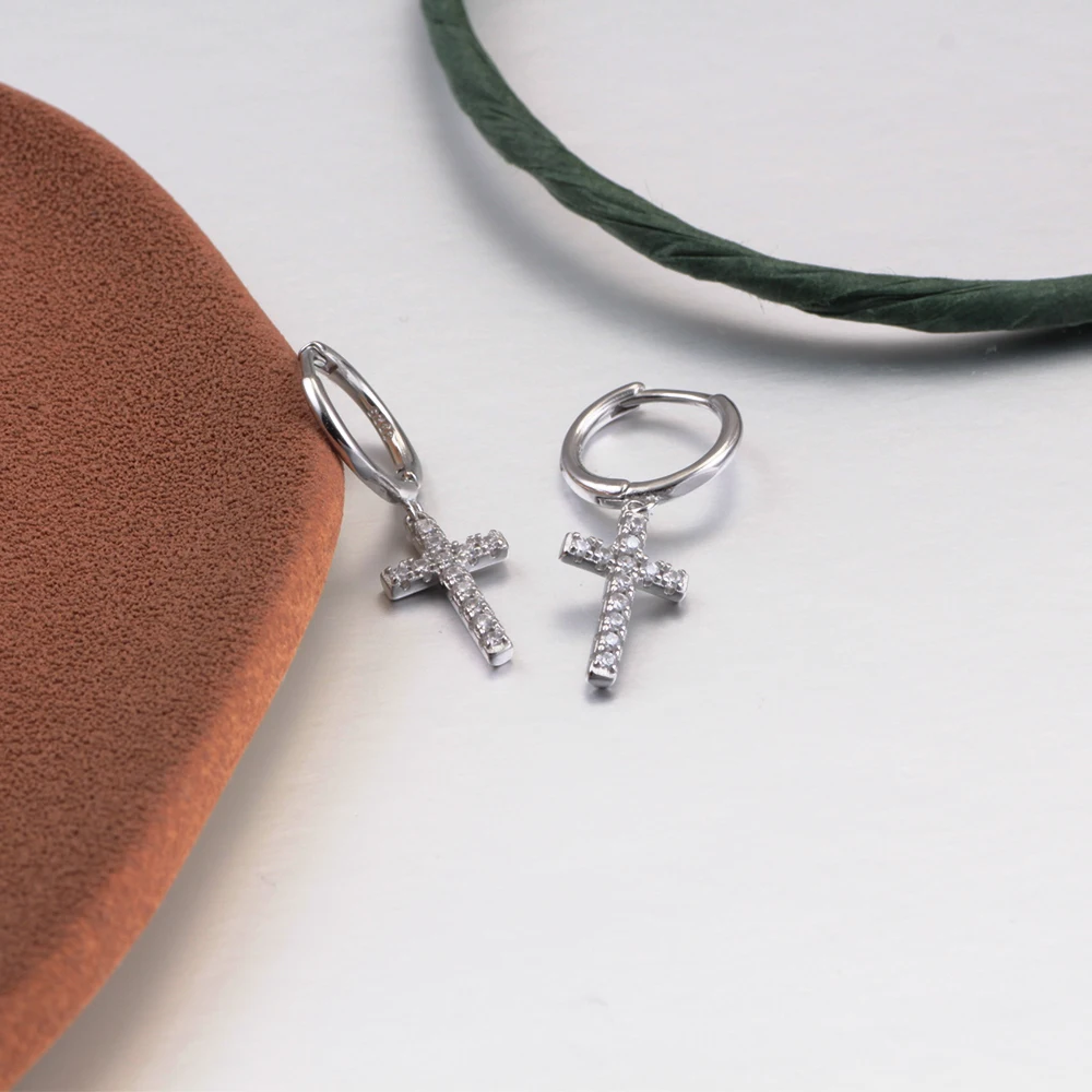 

925 Sterling Silver Cross Design Has A Simple And Elegant Temperament The Earrings Are Suitable For Women To Wear Jewelry