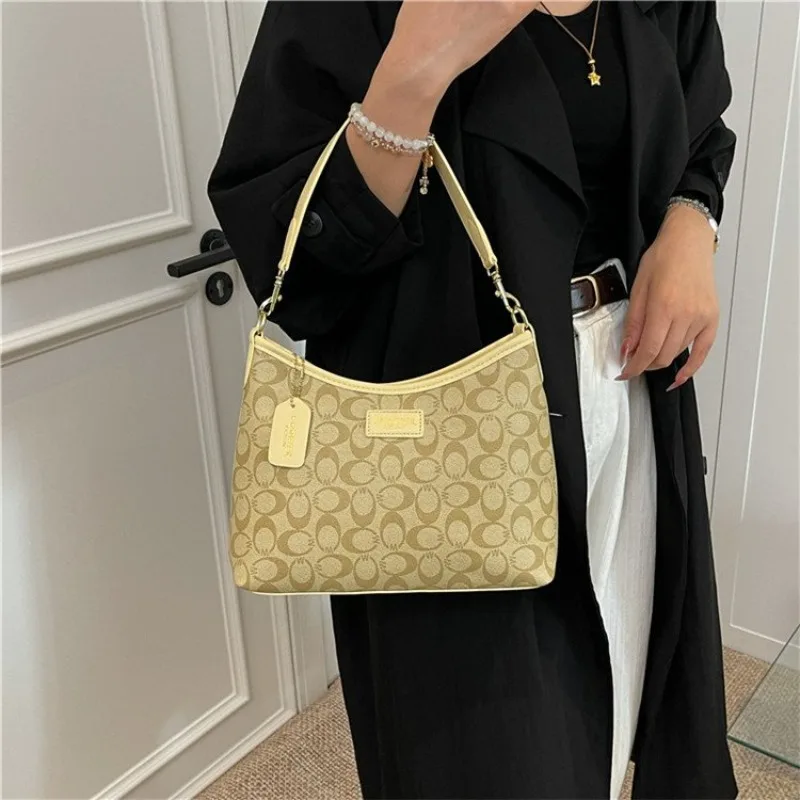 

Chic Sleek Underarm Bag Office Daily Work Business Event Commuting Female Exquisite Versatile Sophisticated