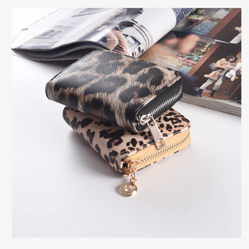 Portafoglio da donna in pelle Classic Leopard Animal Patterns portafogli lunghi porta carte da donna pochette borse da donna di moda Cartera