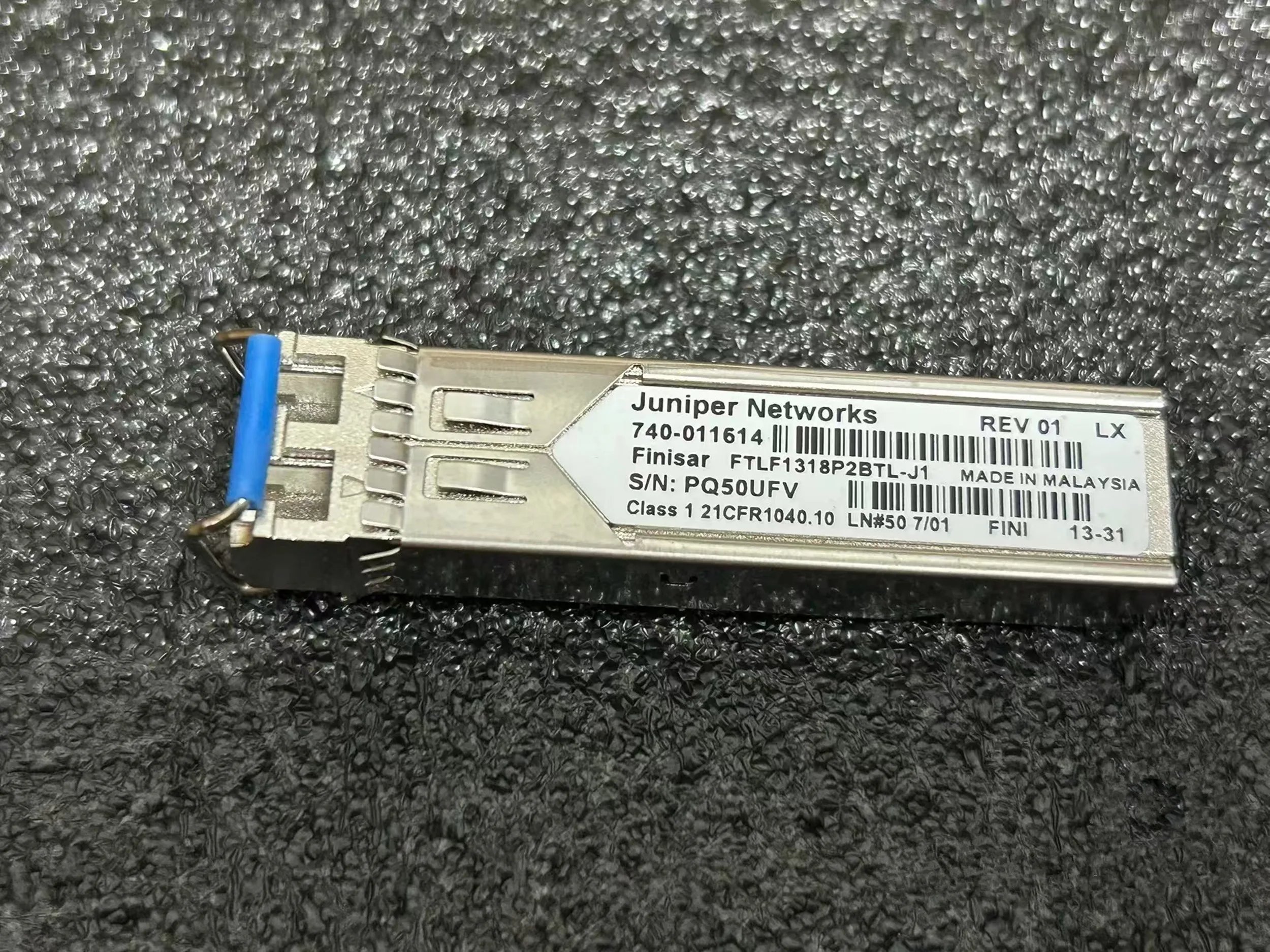 

Juniper SFP 1.25G Transceiver 740-011614 FTLF1318P2BTL-J1 Juniper Networks Optical Fiber 1.25G 10KM Single Mode SFP