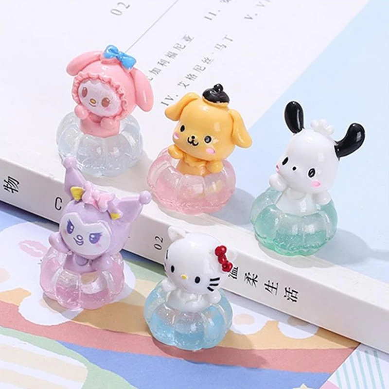 Cute Luminous Mini Sanrio Dollhouse Ornaments Toy Doll Micro Landscape Figurines Accessory Home Decoration Glow In The Dark Gift