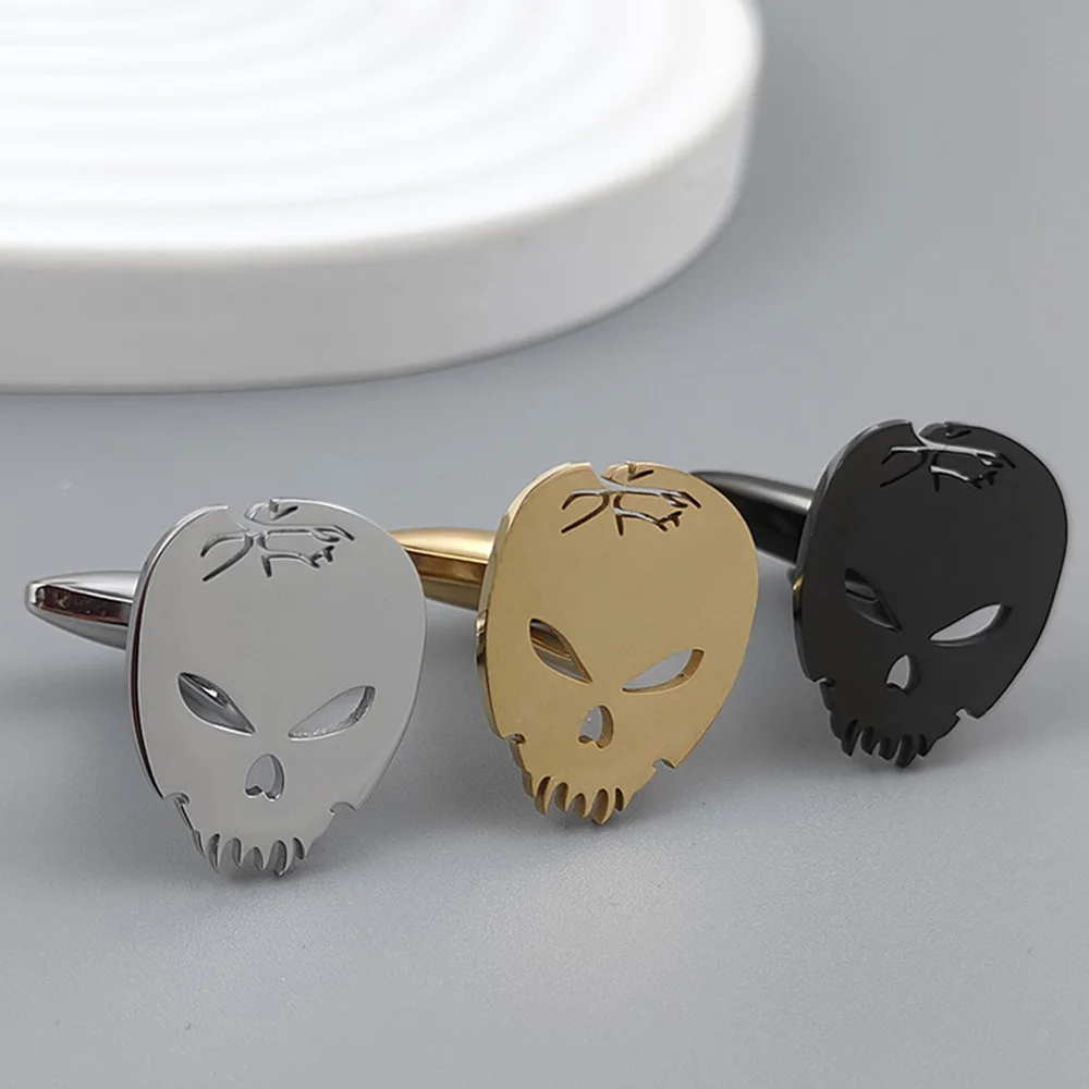 New skull cufflinks, fashionable stainless steel men's shirt cufflinks, punk style suit accessories, suitable for parties