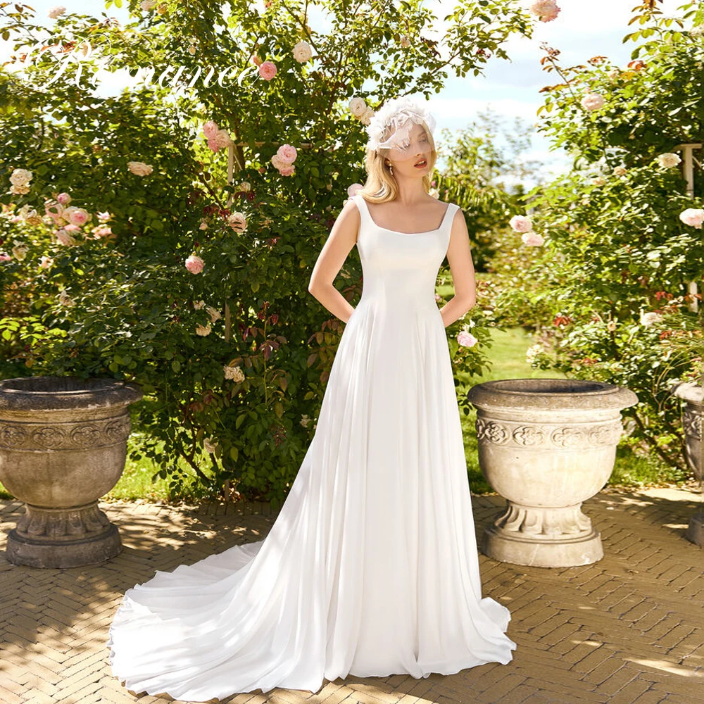 

Simple Square Collar A-Line Wedding Dress Spaghetti Straps Sleeveless Pleat Open Back Sweep Train Vestidos De Novia Customized