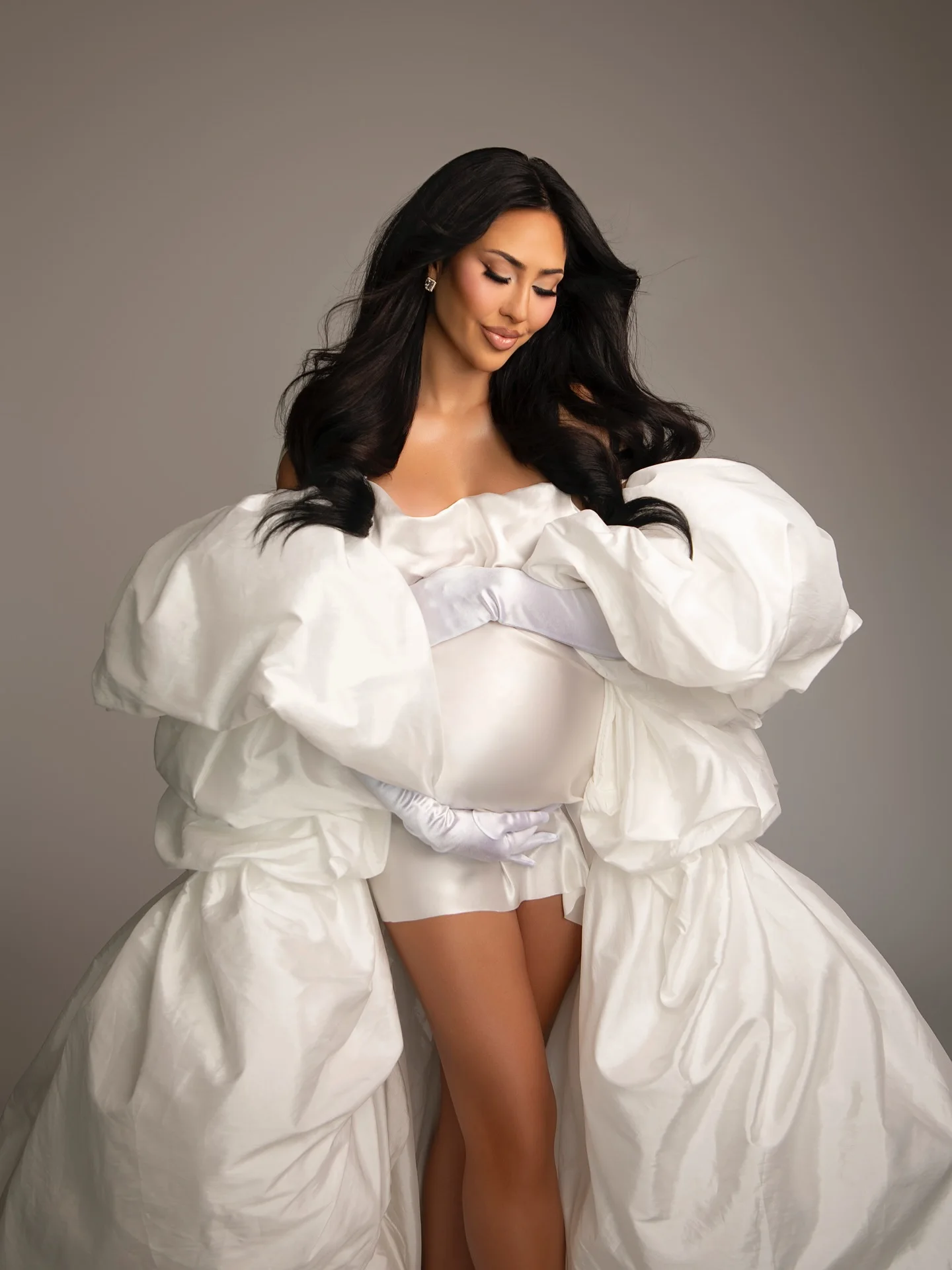 놀라운 푹신한 실크 새틴 임부복 드레스 사진 촬영 미니 슬립 드레스 볼 가운 케이프 2피스 베이비 샤워 드레스 맞춤 제작