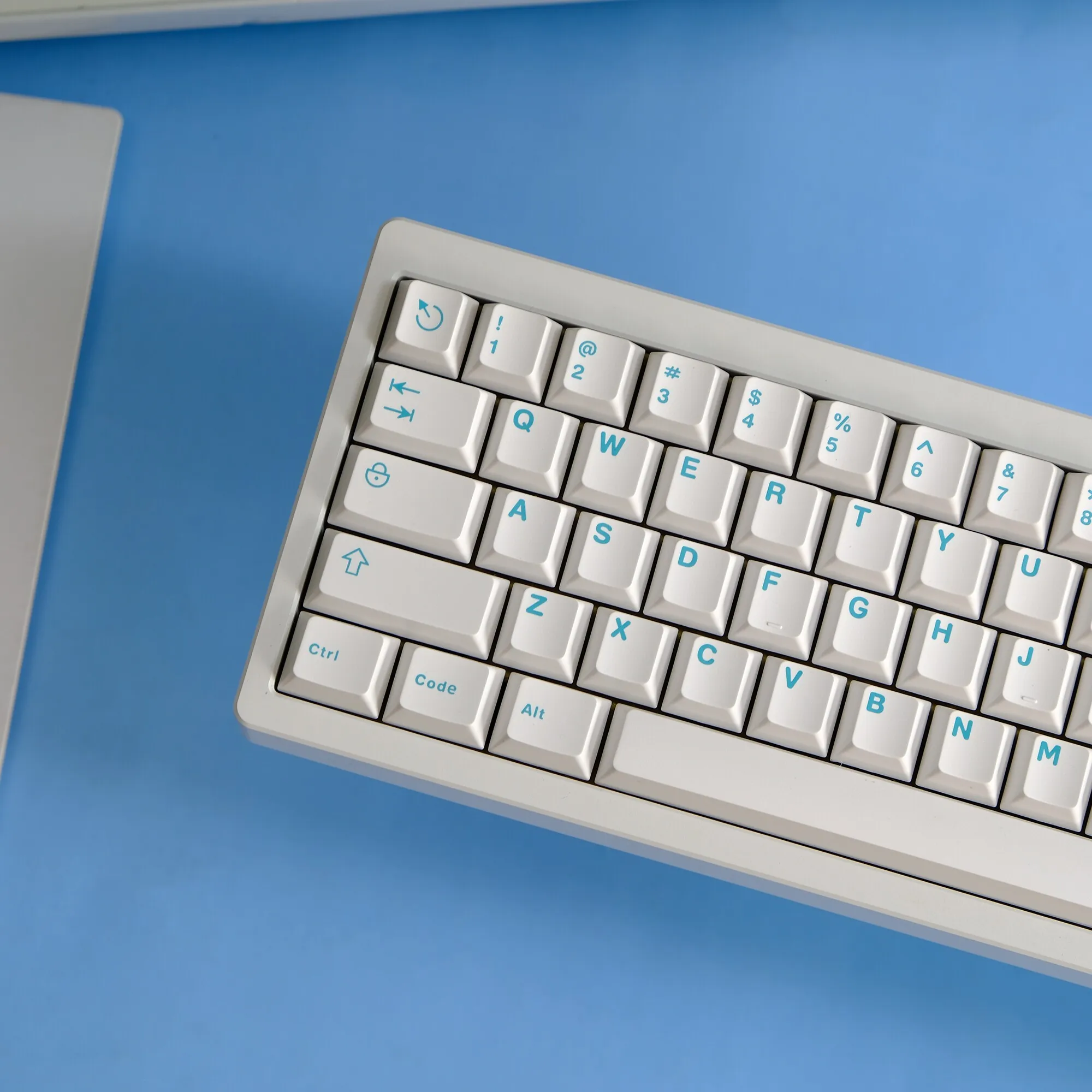 [Boxed] Aifei two-color original height 121-key ABS plain white series white and blue keycaps kecaps