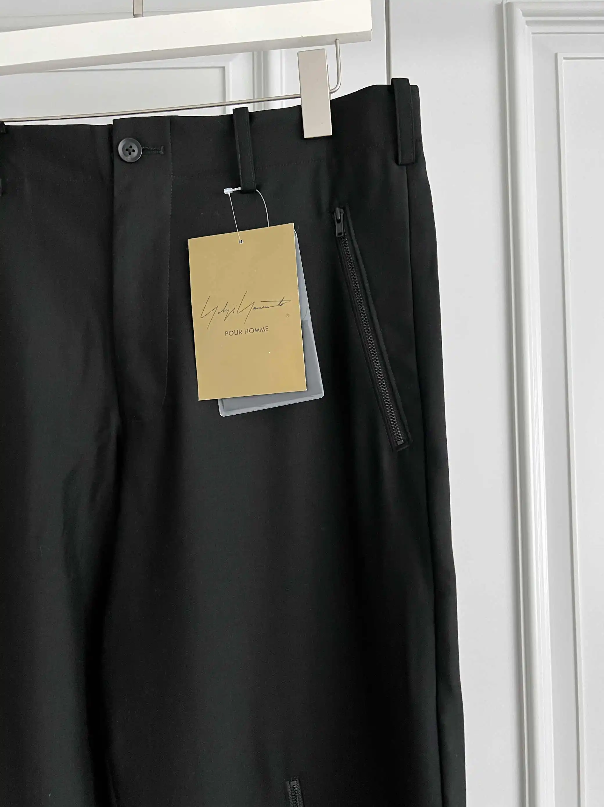 TOP-YAMAMOTO pantaloni da uomo neri con cerniera dal design originale, pantaloni skinny firmati originali