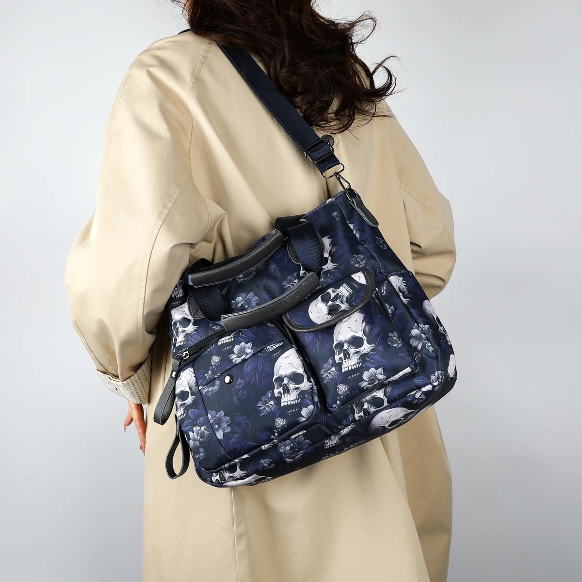 Lightweight Handbags for Business, Moms, Daily Travel, Travel, and Shopping. Can Be Used as a Shoulder Bag Or Cross-body Bag