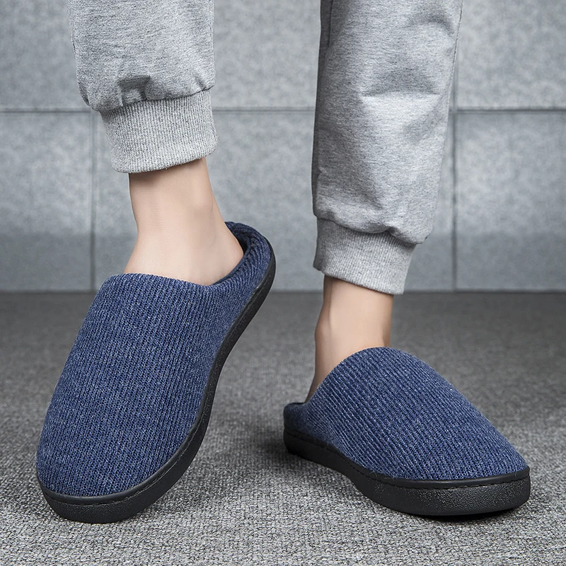 Zapatillas de algodón para el hogar para hombre y mujer, calzado cálido de felpa para interiores, zapatillas de plataforma antideslizantes, zapatos todo en paquete para invierno