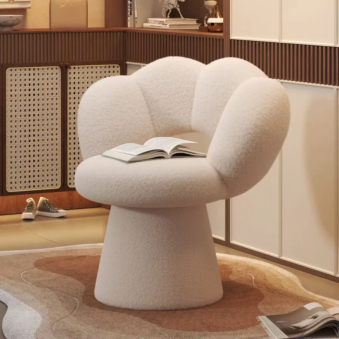 Ergonomischer Home-Office-Schreibtischstuhl mit Lordosenstütze, weiche Rückenlehne mit Blütenblatt, verstellbarer Schminktisch-Make-up-Stuhl für Wohnmöbel