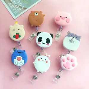 2022 Nouveau porte-badge d’infirmière escamotable 1 pièce Petit lapin panda Porte-badge d’étudiant Porte-badge d’identification Clés 6 meilleures infirmières de badge de vente - No 5