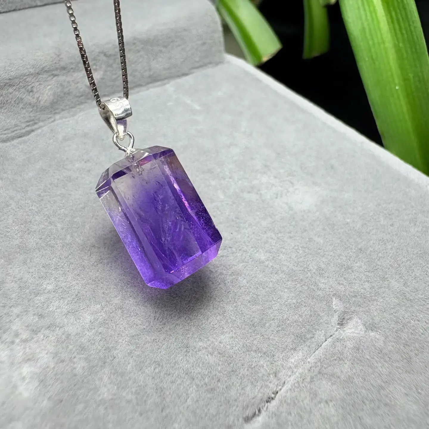 

1 шт. Fengbaowu натуральный аметист кулон граненая колонна в форме стерлингового серебра 925 пробы Рейки целебный камень кристалл подарок для женщин