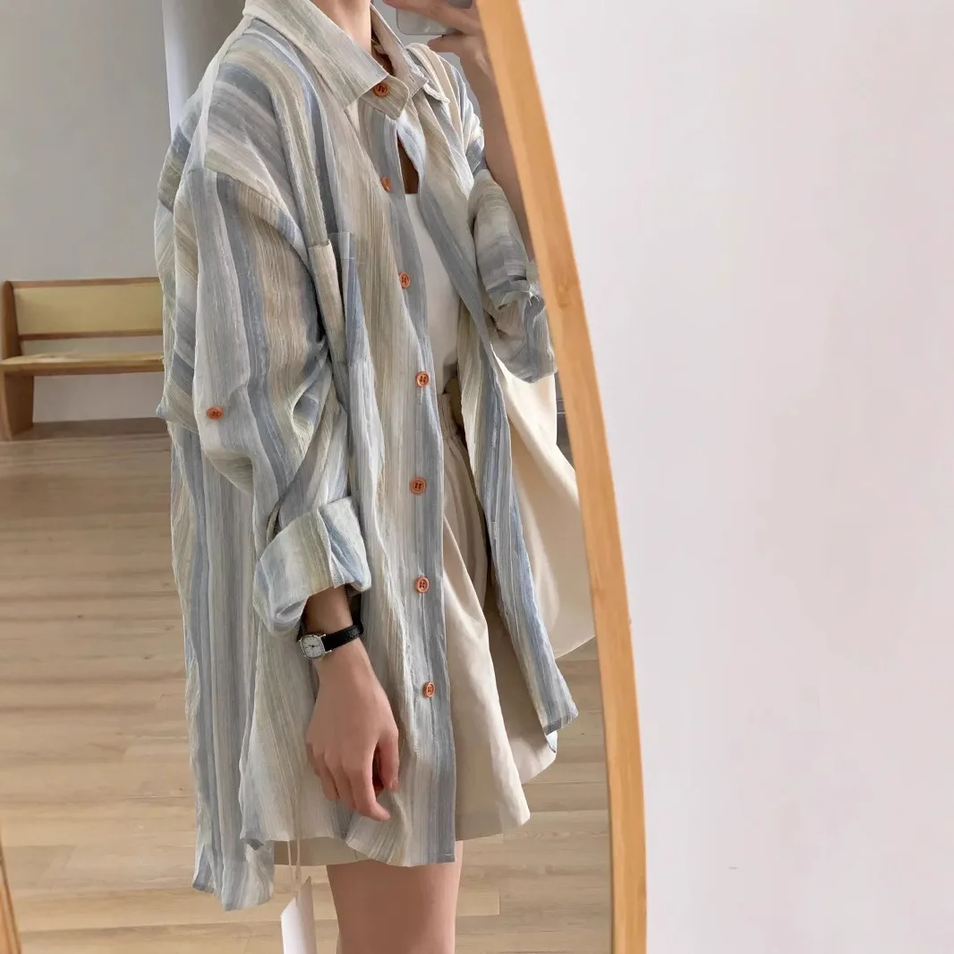 Women Vintage Vertical Striped Oversized Shirt Natural Wooden Button Textured Crinkle Fabric Pocket Loose Long Sleeve Blouse