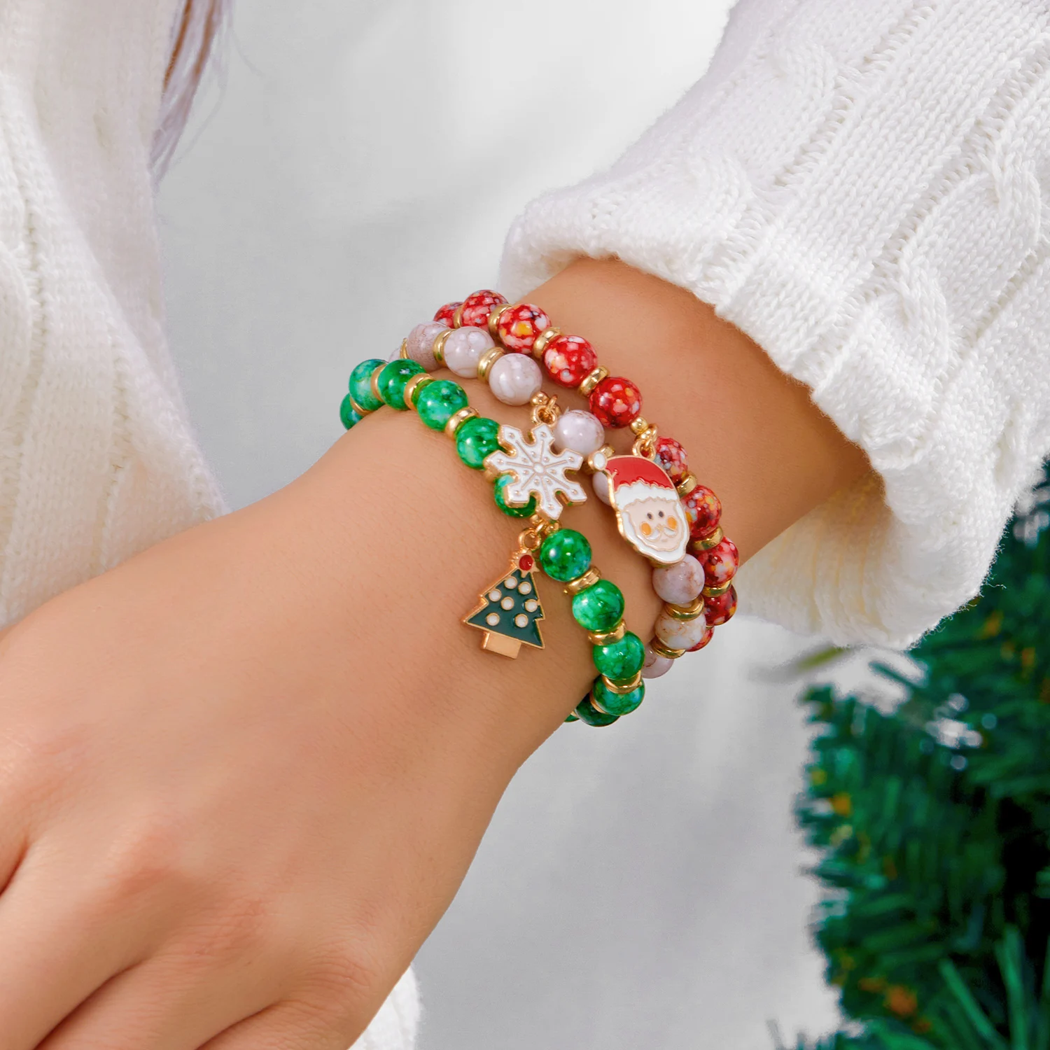 Bezauberndes Weihnachtsmann-Weihnachtsbaum-Perlenarmband-Set für Frauen, buntes Rentier-elastisches Armband, Urlaubsschmuck-Accessoires – Detail 6