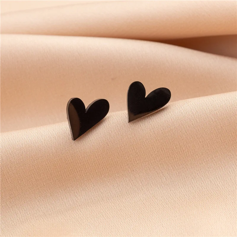 Vintage Gold Color Stainless Steel Love Heart Shaped Stud Earrings for Women Wedding Jewelry Bridesmaid Piercing Gift