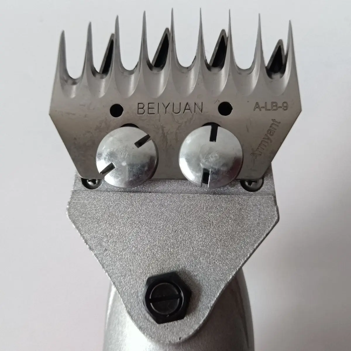 

BEIYUAN Electric Sheep Shearer Blade Screw Gasket Limiter Rubber Pad - Universal Fixing Part for Wool Cutting Machine