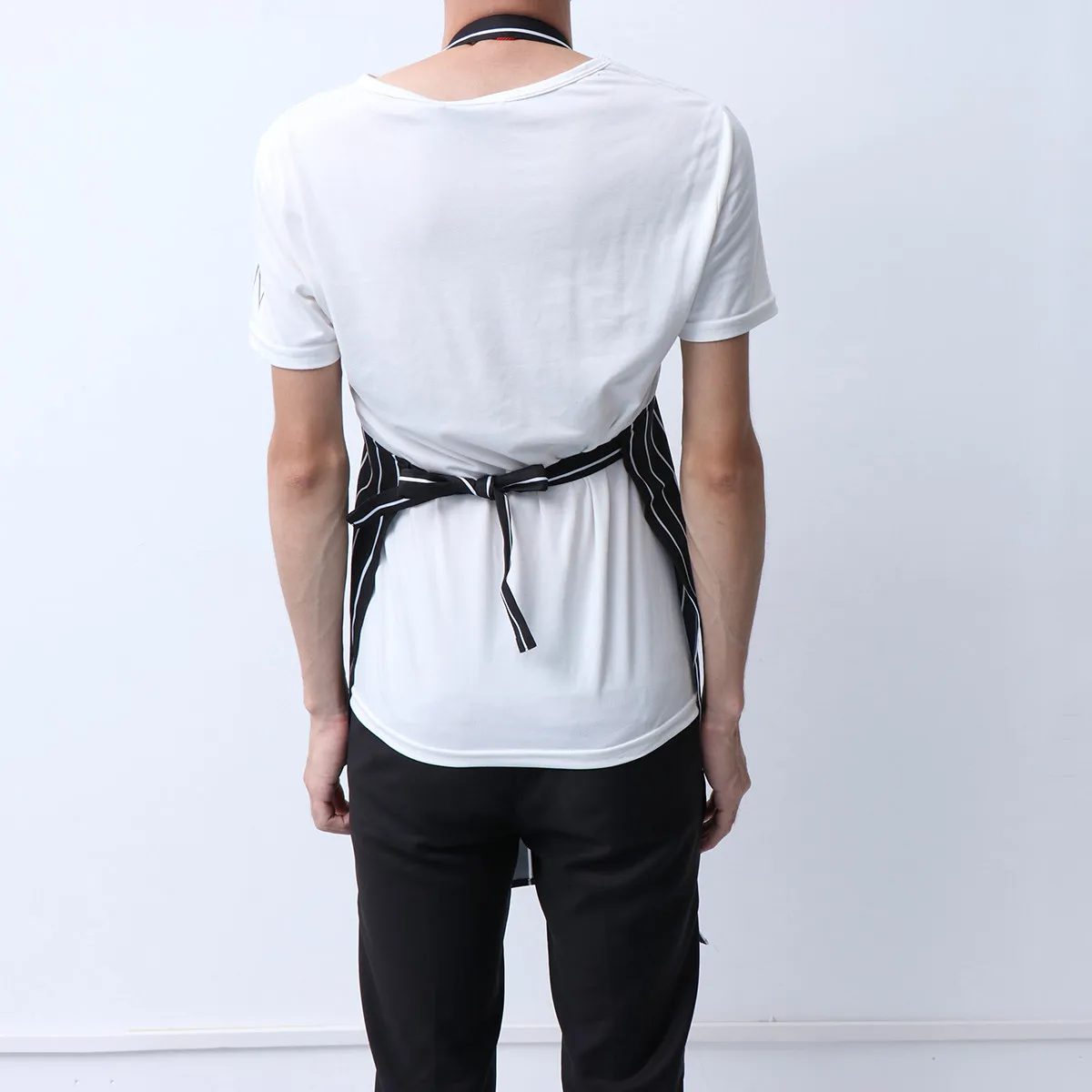 

2Pcs Adjustable Apron with Pocket Hanging Neck Design Suitable for Most People Ideal for Chef Cooking Baking Outdoor Camping