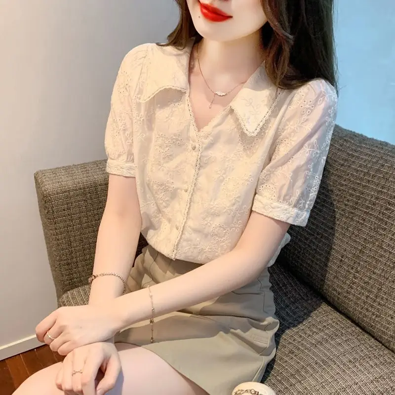 

Fashionable Sweet Solid Color Top for Women in Summer New Exquisite Embroidery Design Jacquard Short Sleeved Shirt