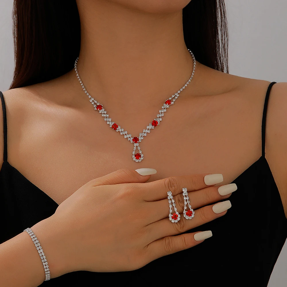 Серебряный свадебный комплект украшений с ожерельем, сережками, браслетом со стразами — свадебным и официальным случаем