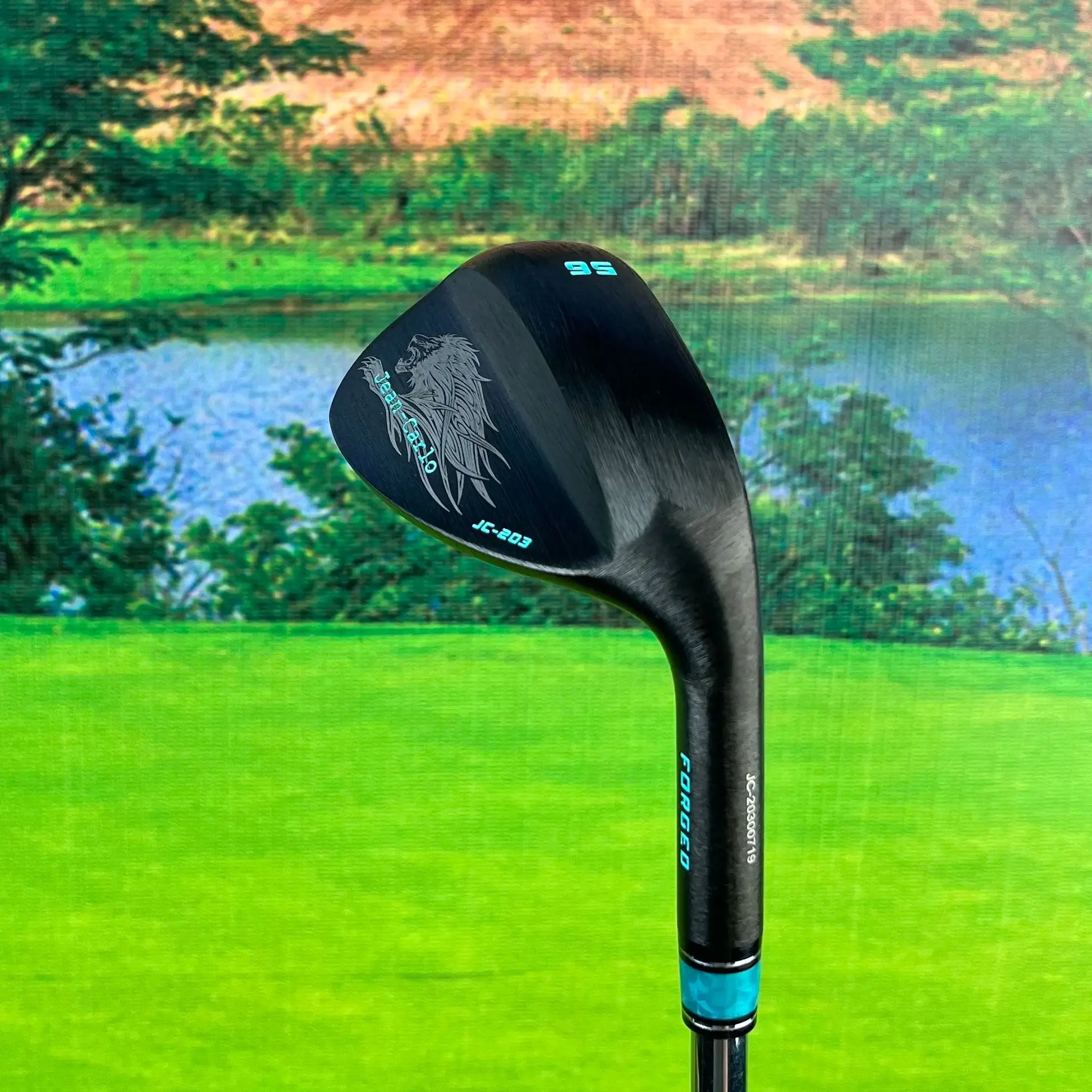 Los palos de golf de acero al carbono de alto rendimiento son livianos y duraderos, adecuados para principiantes y jugad