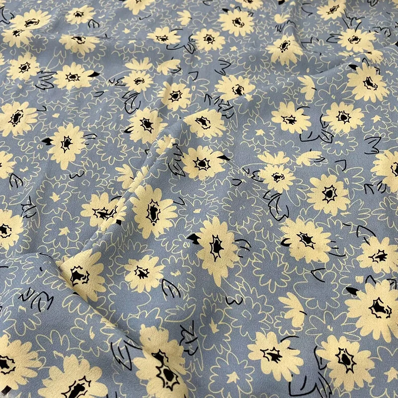 Spring and Summer New Show Pattern Fashion Rayon Blended Fabric Small Chrysanthemum Printing Fabric Handmade Clothing Materials