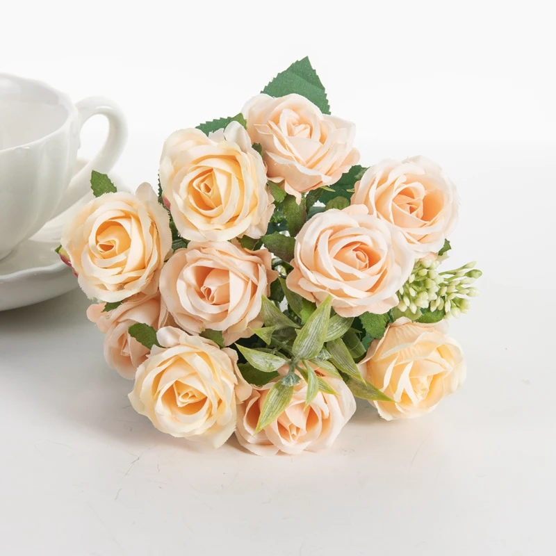 10 Köpfe künstliche Blumen Scrapbooking Seidenrosen Weihnachten Hochzeit Party Blumenstrauß Haushaltsprodukte Vasen für Heimdekoration