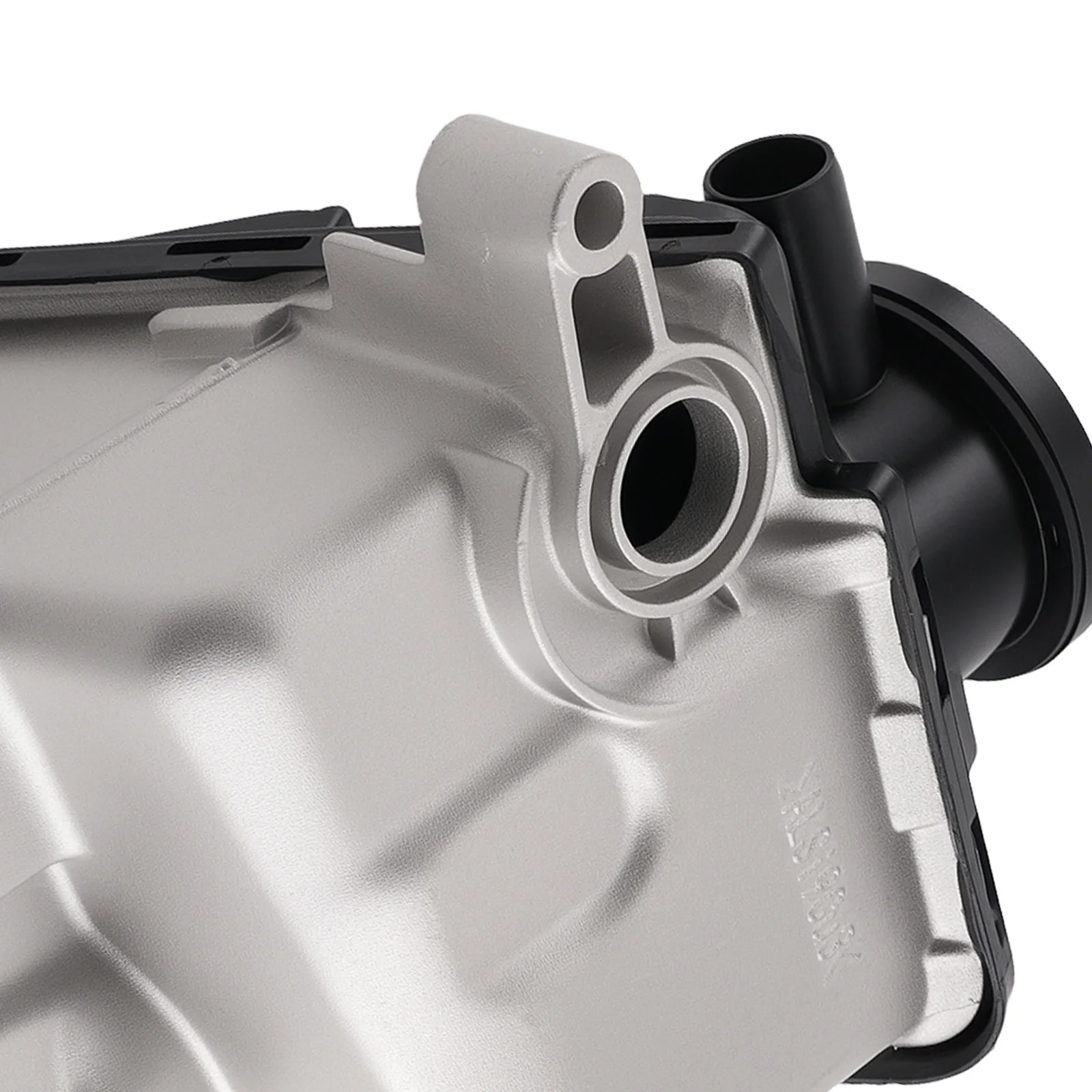 Oil Filter Housing 31338685 for Volvo C30 C70 S40 S60 V50 V60 for 30788494 7G9N6884AC