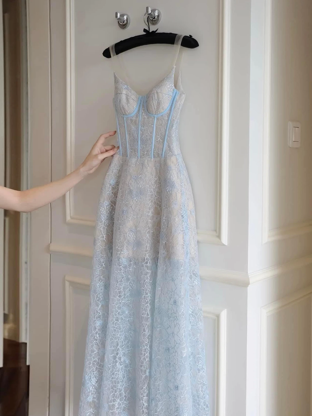 

Stunning Lace Dress Women's Unique Beautiful Strap Dress High-End Feeling Elegant Beach Vacation Style Long Dress
