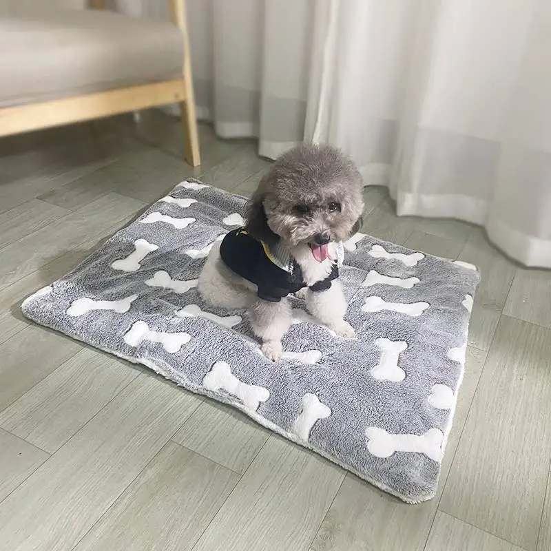 Multi-model pet flannel sleeping mat kennel mat blanket pet warm mat suitable for large medium and small pets