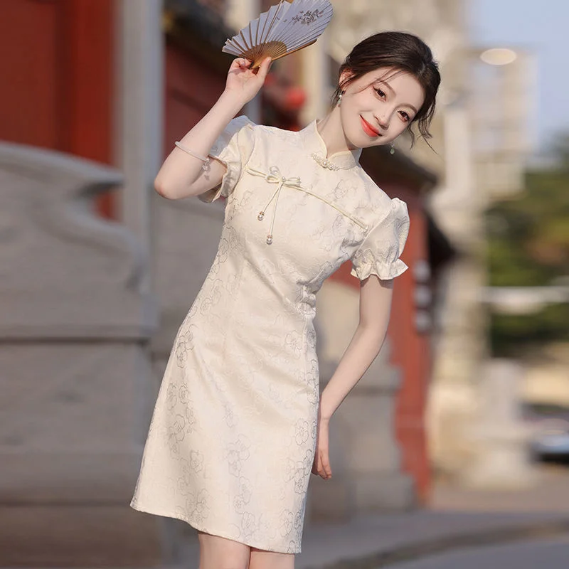 Qipao-Robe courte à manches courtes pour femmes et jeunes filles, style chinois moderne, petite et haute, Jacquard modifié, Cheongsam, été, nouveau, 2023